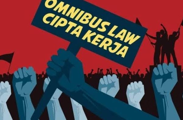 Tinjauan Kembali UU Cipta Kerja Serta Dampaknya Terhadap Hak Asasi Manusia