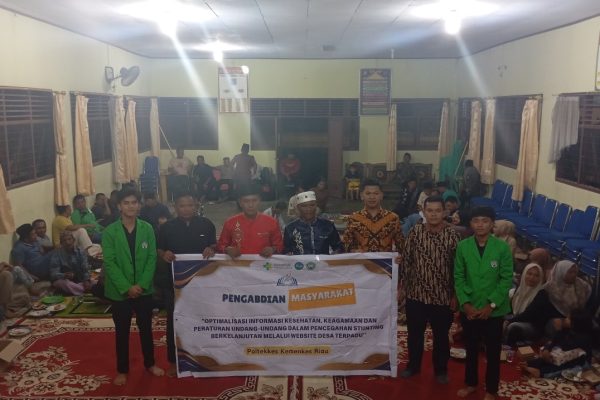 Dosen Politekkes Kemenkes Riau Mengabdi Untuk Negeri : Cegah Stunting dan Bangun Desa Digital
